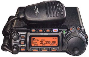 Yaesu FT-857 er HF/6 m i bilen